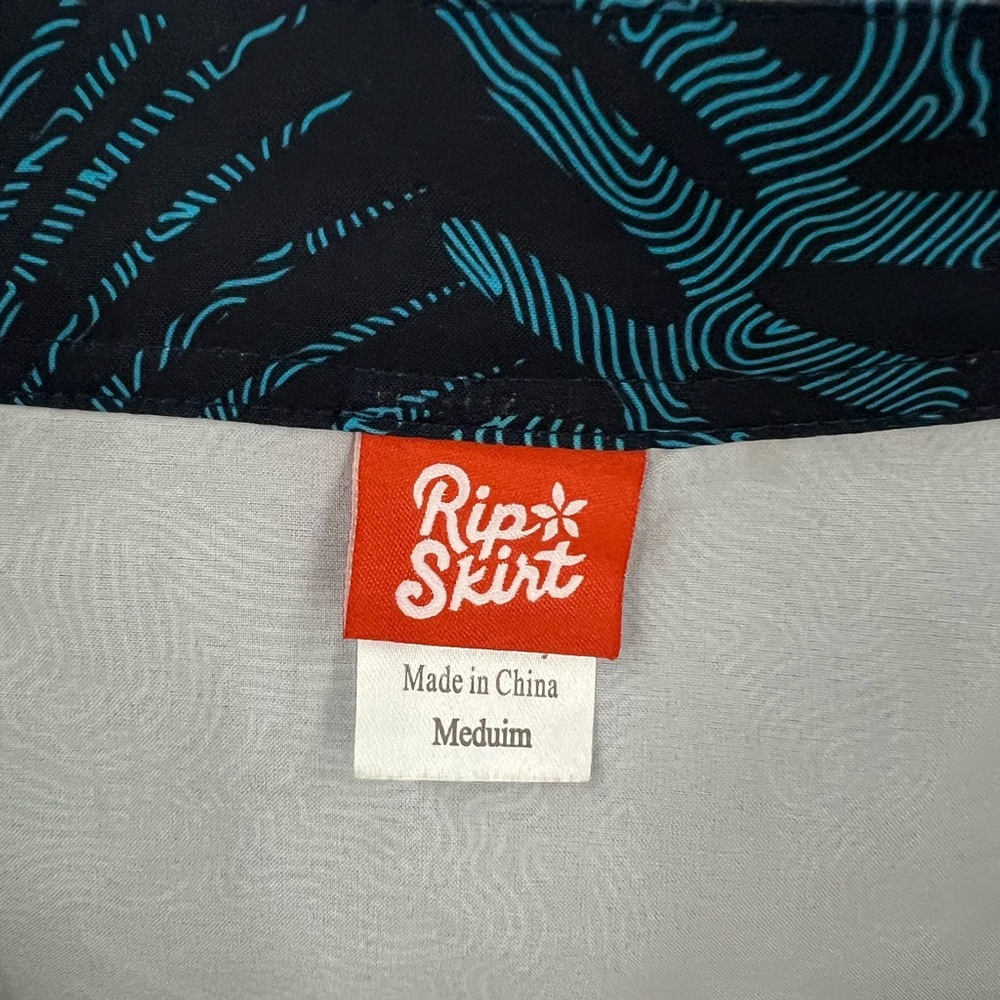 RipSkirt Hawaii blue hibiscus floral wrap skirt - Picture 9 of 10